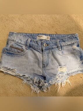 Zara Light Blue Distressed Denim Shorts - TRF Denim Sz 00
